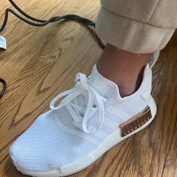 Women’s adidas NMD - Picture 2 of 5